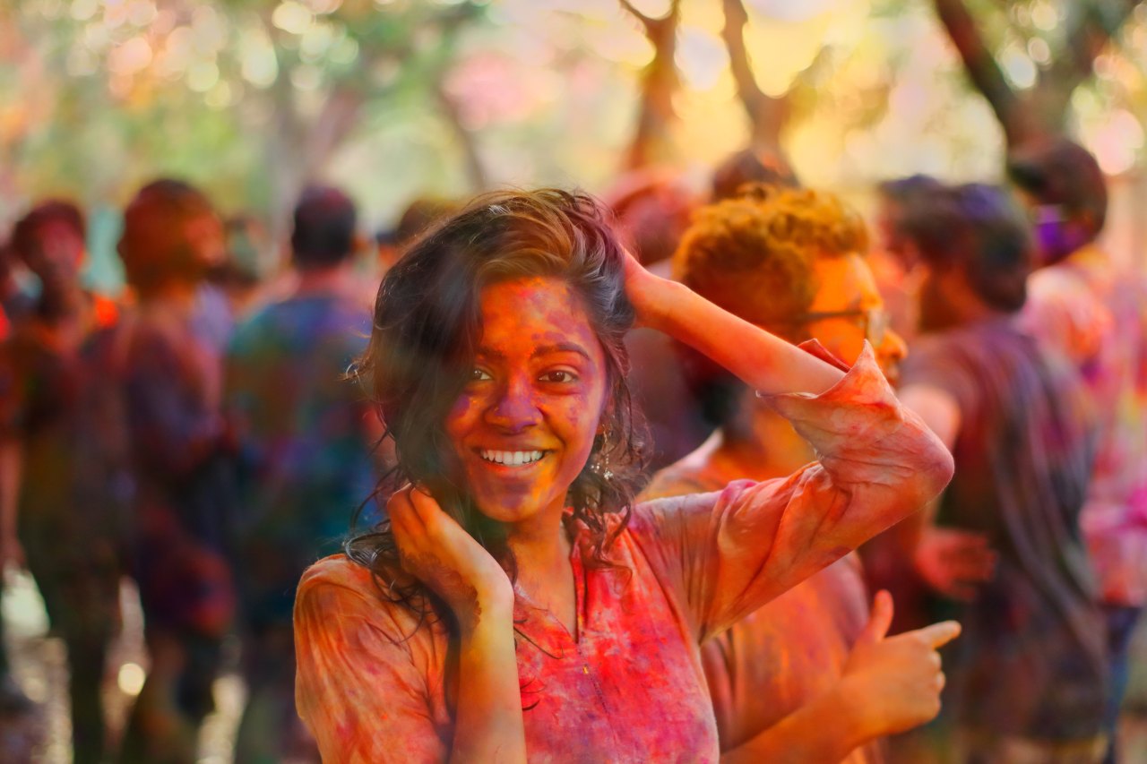 girl blasted at color run