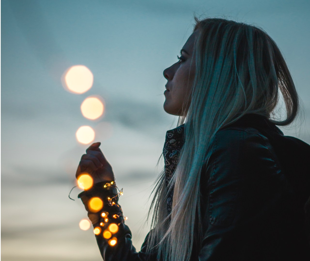 girl with lights looking up at sky, positive, god guide your feet, faith, faith in god, Christian faith