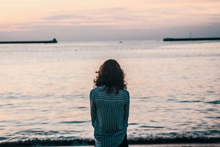 girl by the water