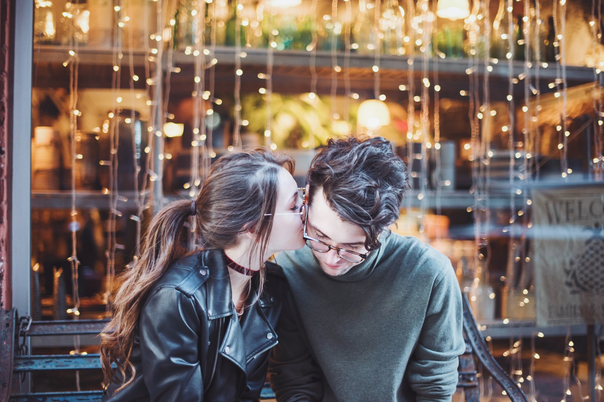 This Is How Each Attachment Style Finally Falls In Love