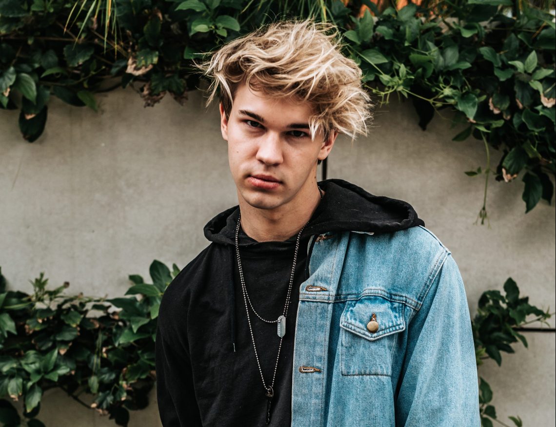 20 Signs You’re Dating The Wrong Person