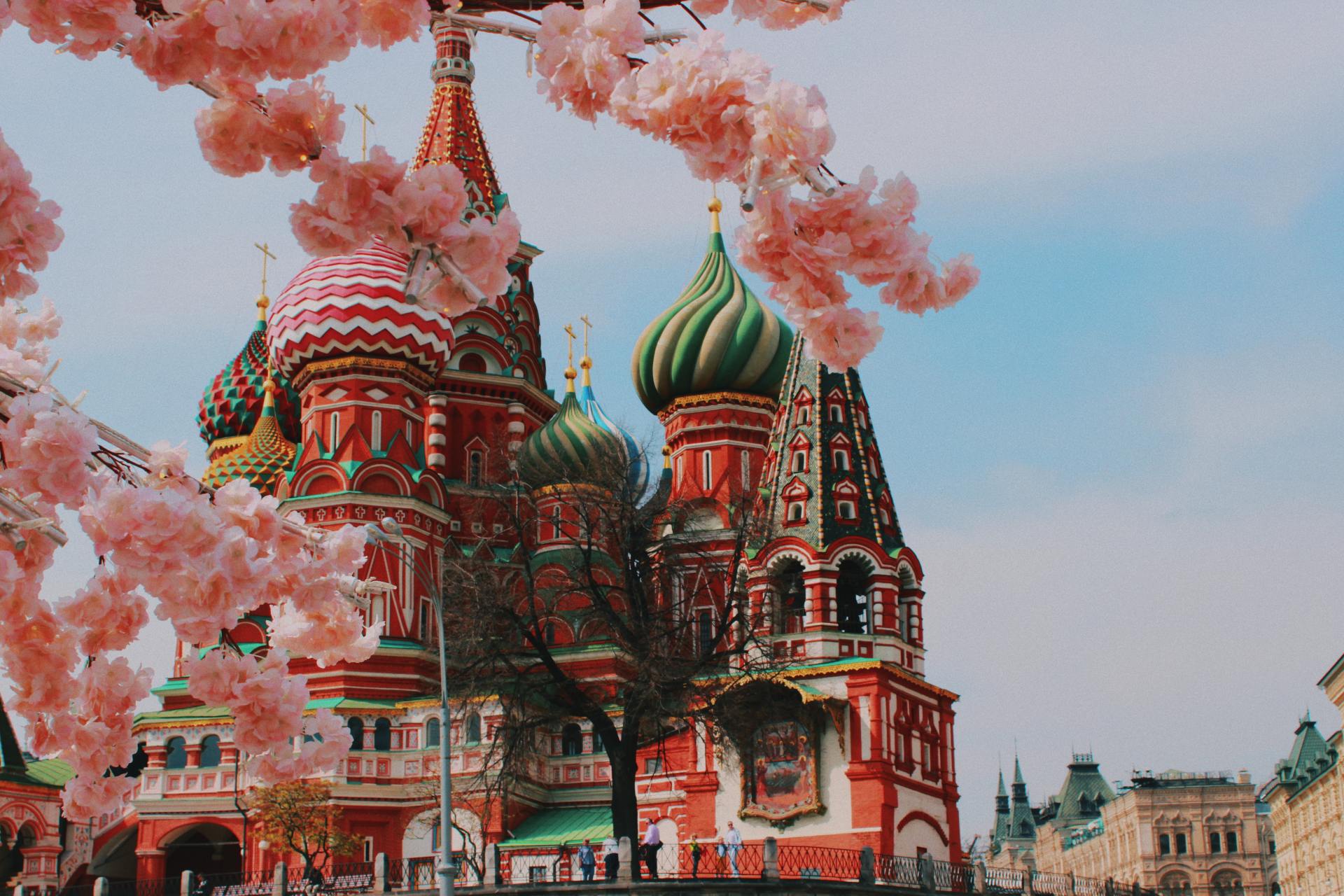 75+ Russian Last Names and Their Meanings