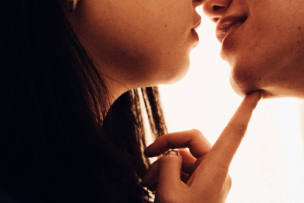 This Is How You Know You’re Falling In Love Based On Your Zodiac Sign
