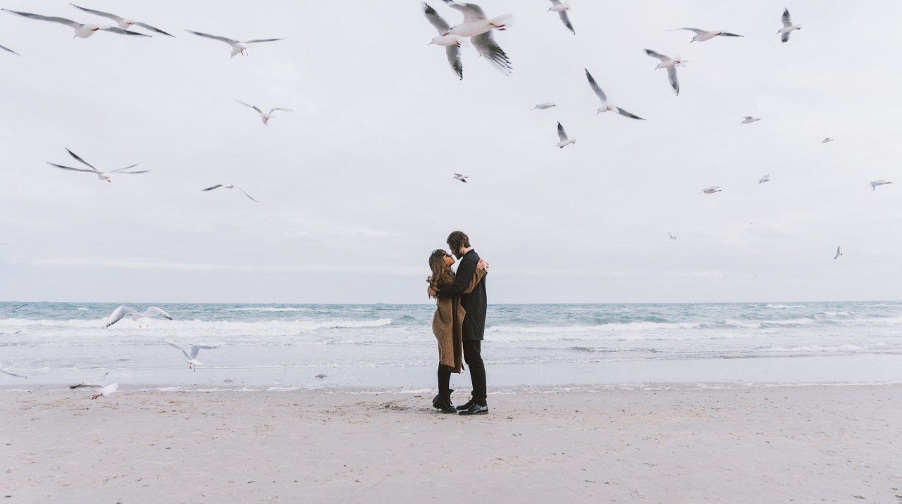 These Are The 6 Zodiac Signs Who Fall In Love The Easiest