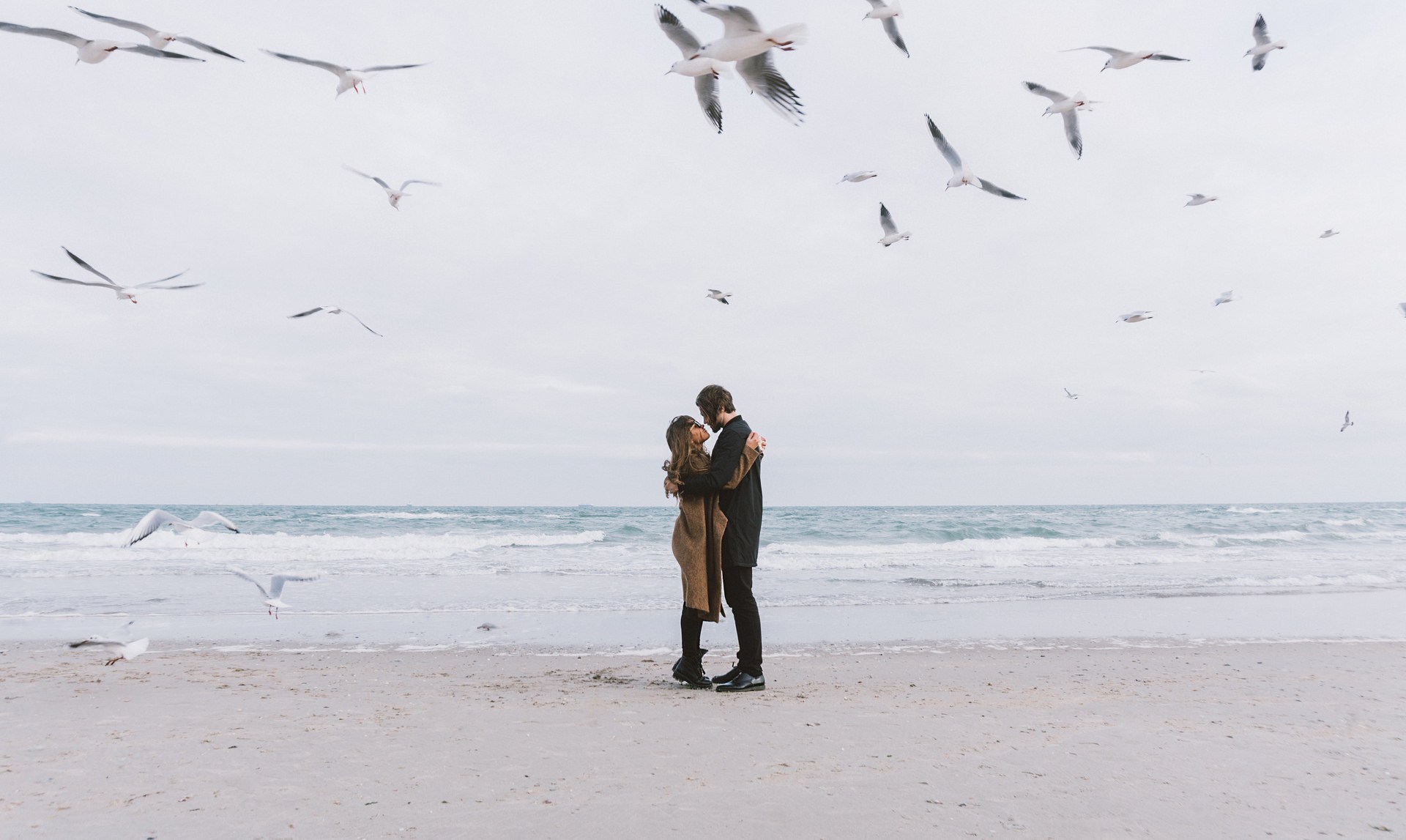 These Are The 6 Zodiac Signs Who Fall In Love The Easiest