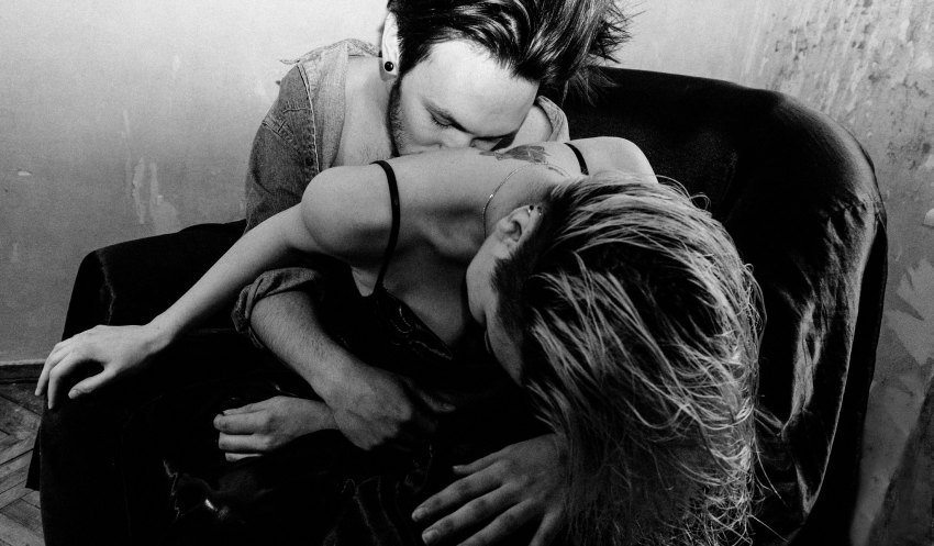 Here’s What Kind Of Girlfriend You Are Based On Your Creative Type