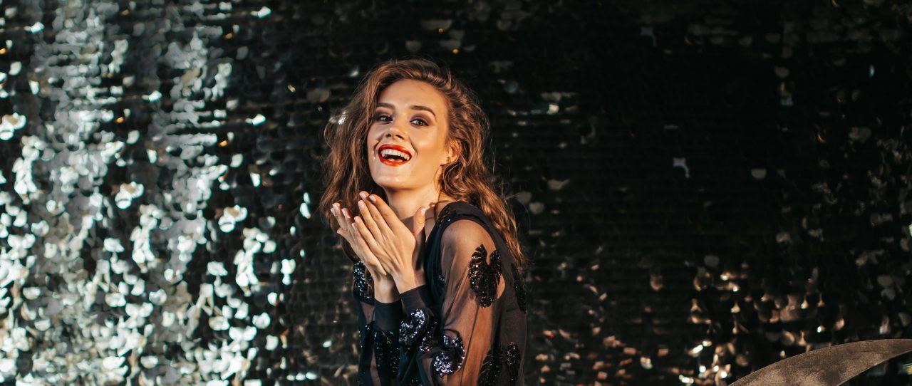39 Small Things Girls Don't Realize Guys Find Absolutely Adorable