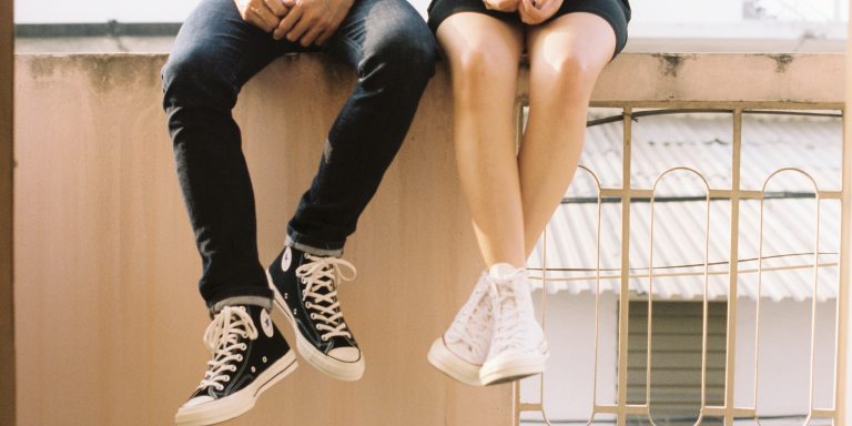 7 Surefire Ways To Tell He Definitely Thinks You’re ‘Just Friends’