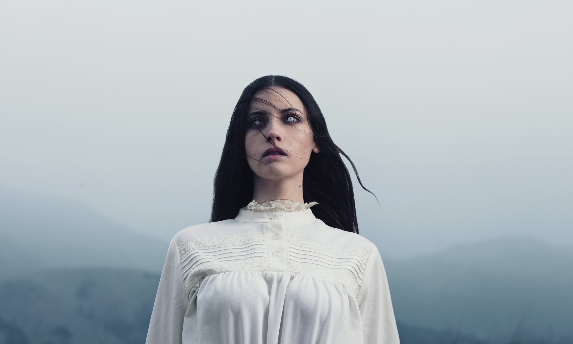 11 Paranormal Investigators Reveal Their Most Bone-Chilling Experiences With The Other Side