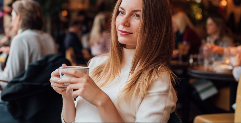 5 Signs You Should Stop Bothering To Text Him 