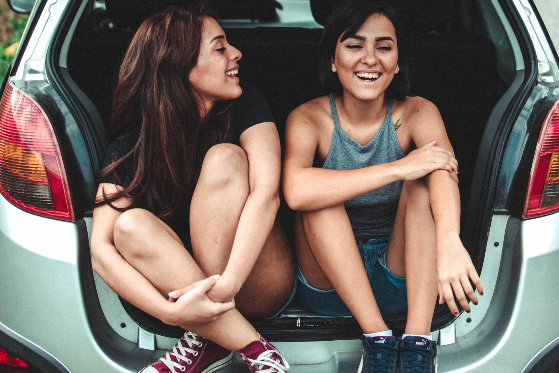 25 Energizing Experiences You Can Only Enjoy With Friends