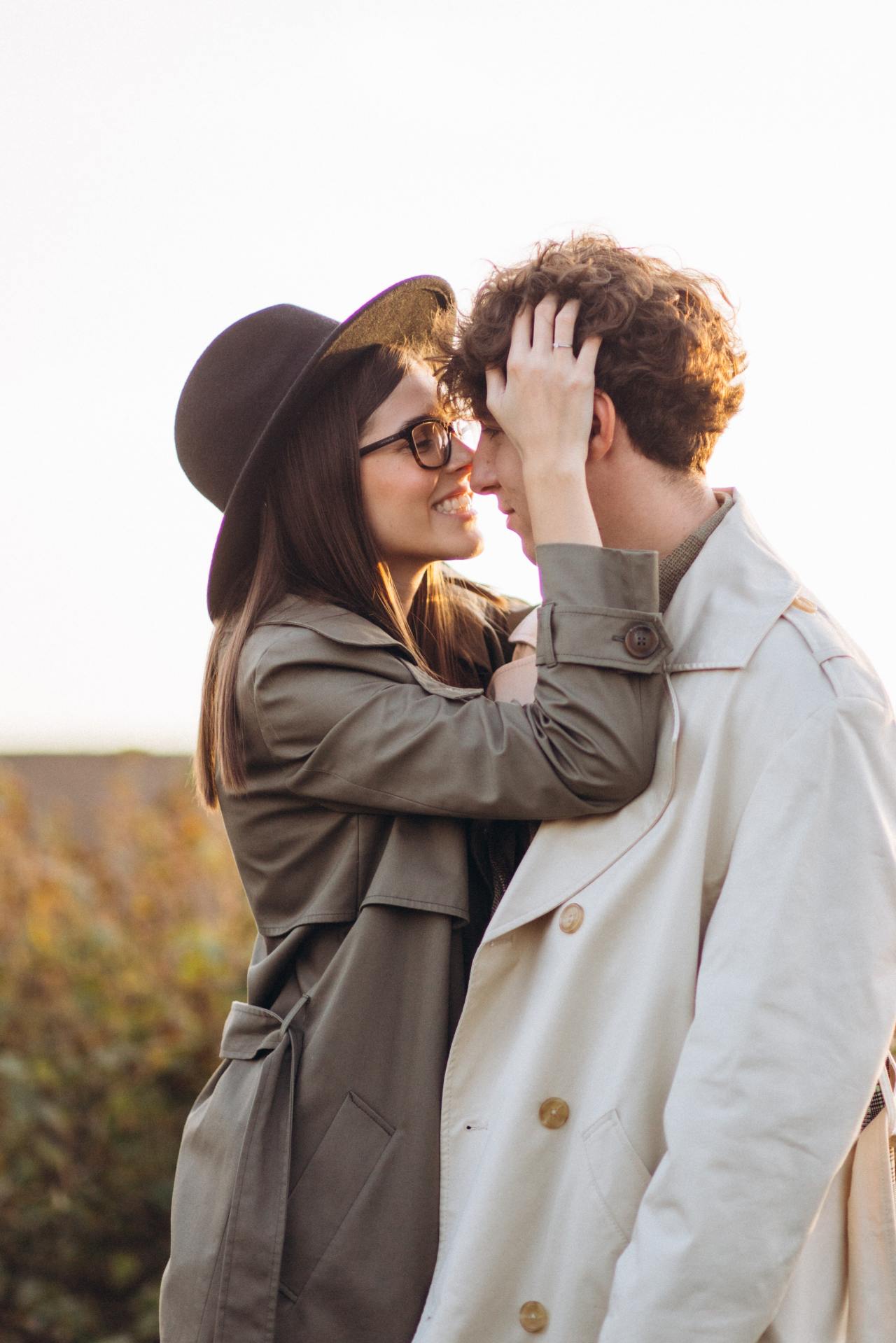 X Ways You're Accidentally Signaling That You Don't Want To Date (When You Actually Do)