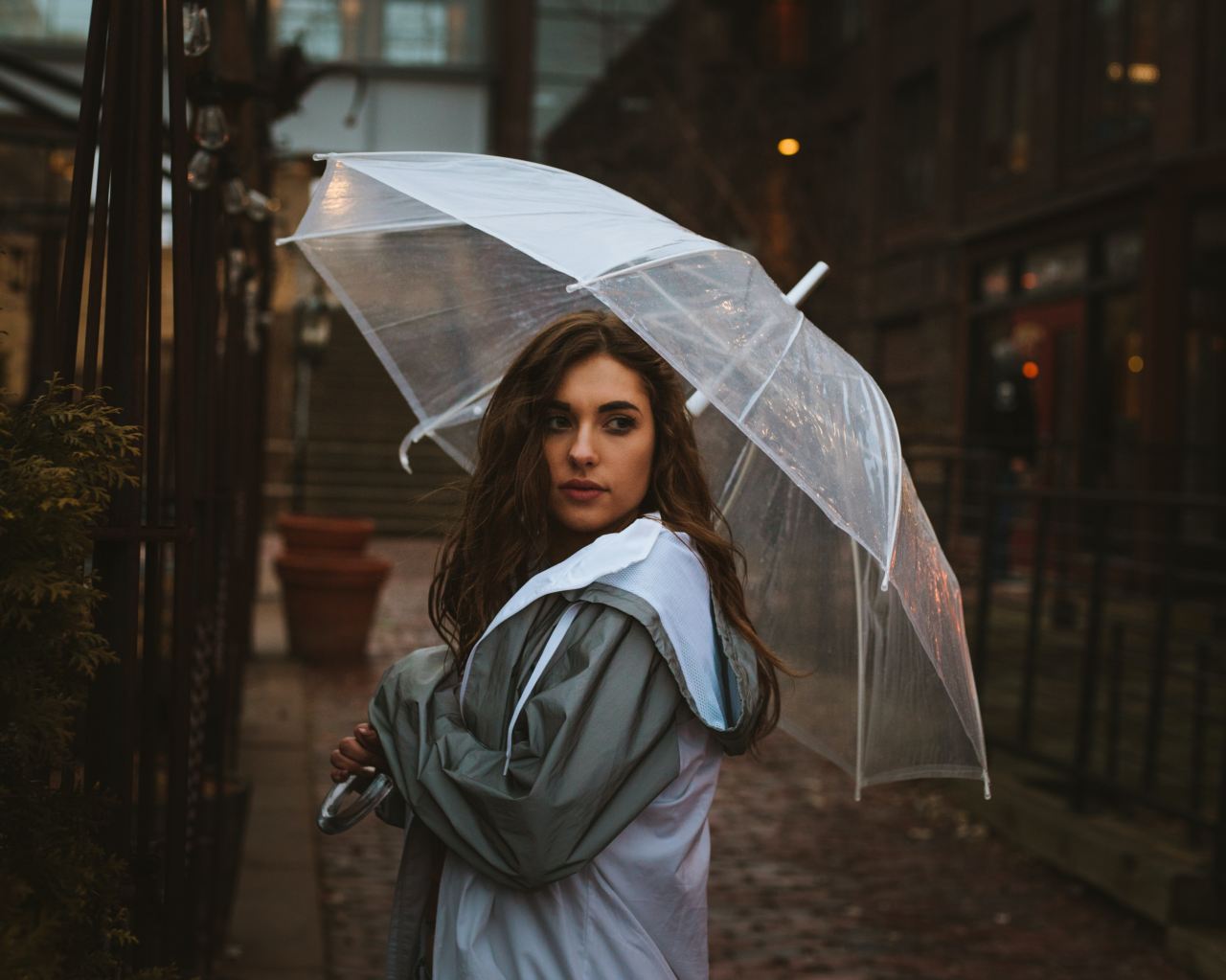 woman holding umbrella outdoor