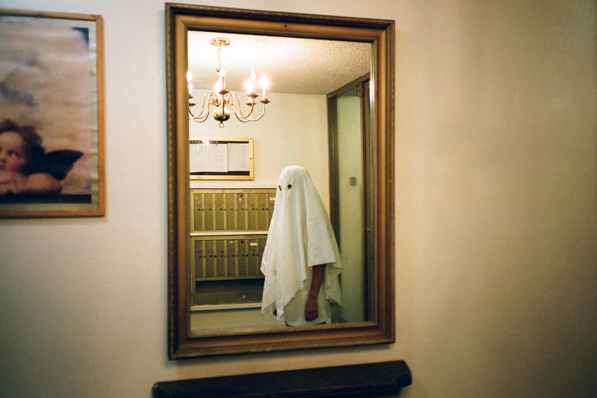 23 Doctors And Nurses Share The Paranormal Stories That Make Me Believe Every Hospital Is Haunted