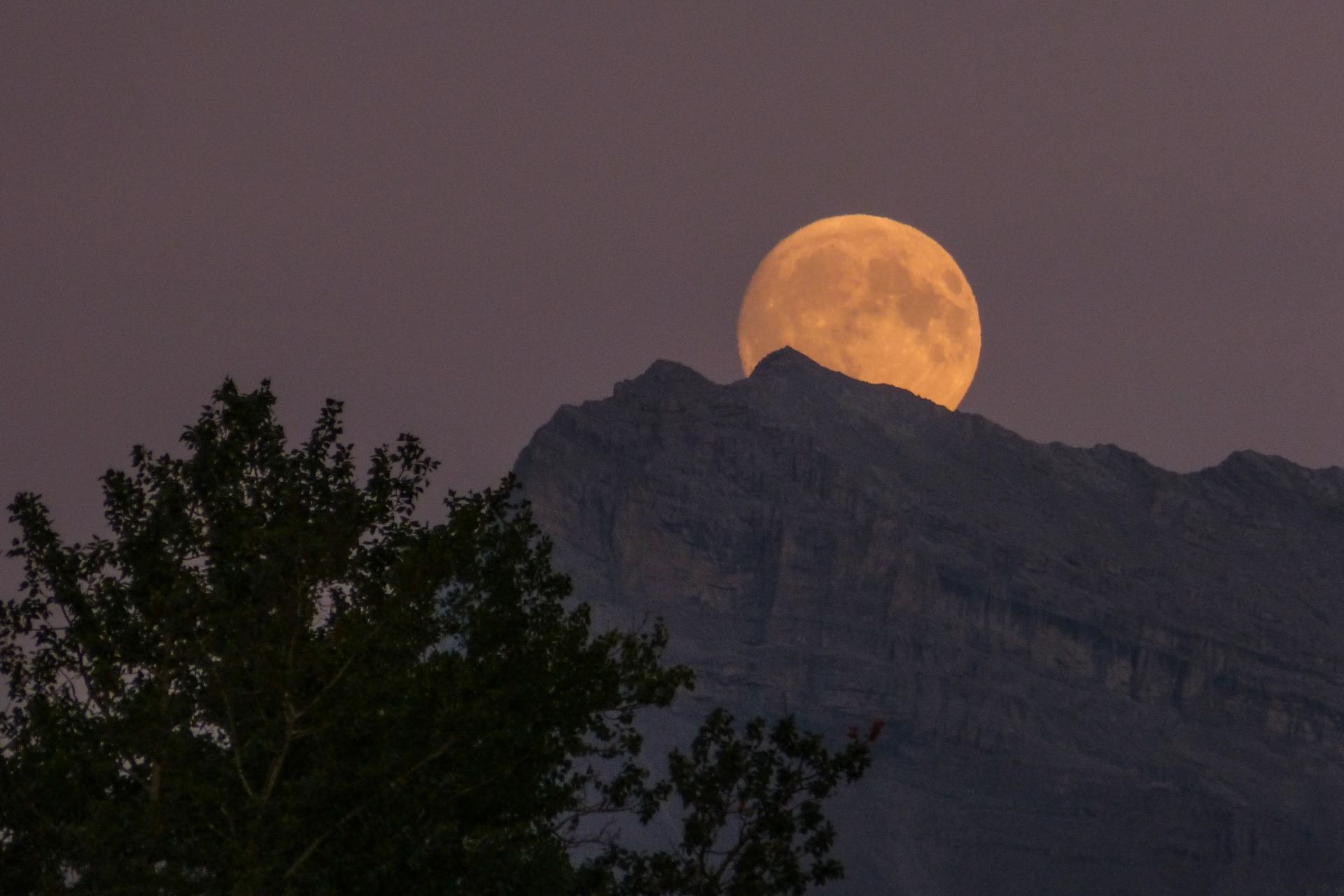 moon over the horizon