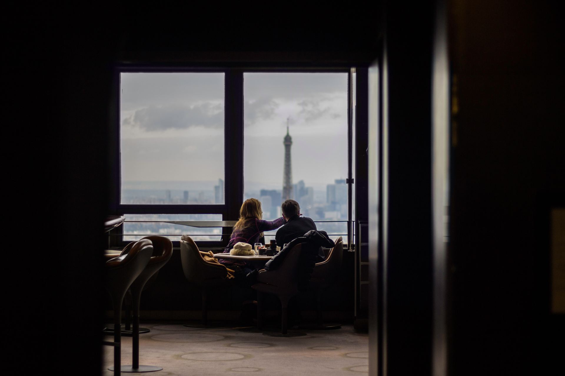 couple sitting while eating