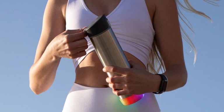 This Glowing Smart Water Bottle Trains Your Body To Stay Hydrated