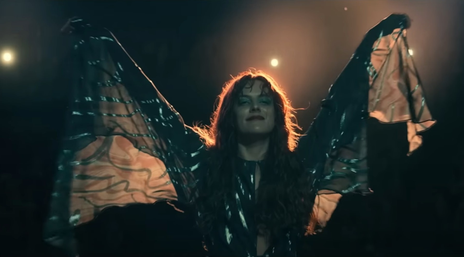 The Teaser Trailer For ‘Daisy Jones & The Six’ Just Dropped–Here’s Everything We Know So Far