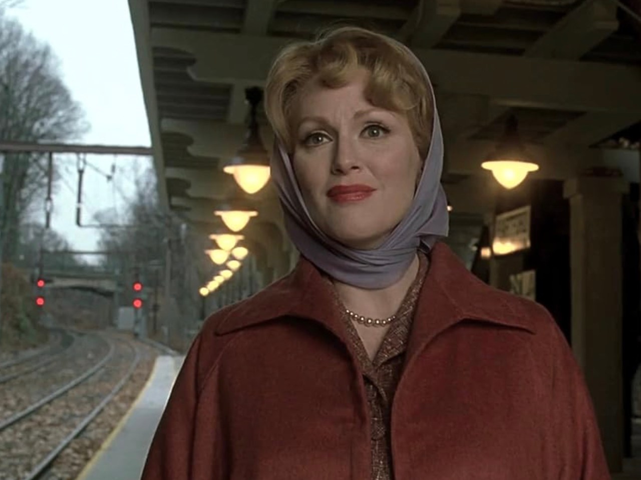 Julianne Moore in 'Far From Heaven' | IMDb