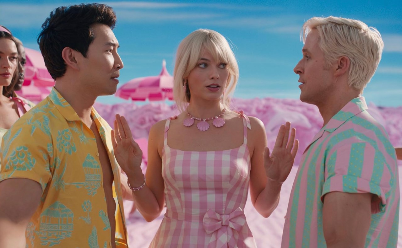 Ryan Gosling, Margot Robbie, Kingsley Ben-Adir, Simu Liu, and Emma Mackey in Barbie (2023)