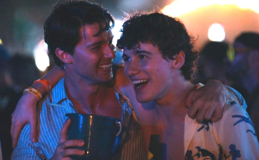 A Popular Theory About Lochlan On ‘The White Lotus’ Is Shockingly Homophobic