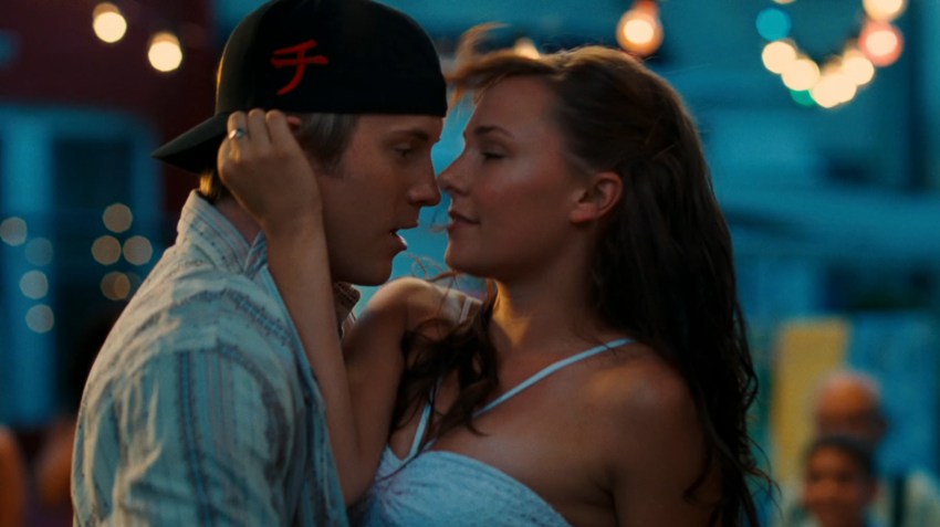 3 Hulu Rom-Coms To Fall In Love With All Over Again