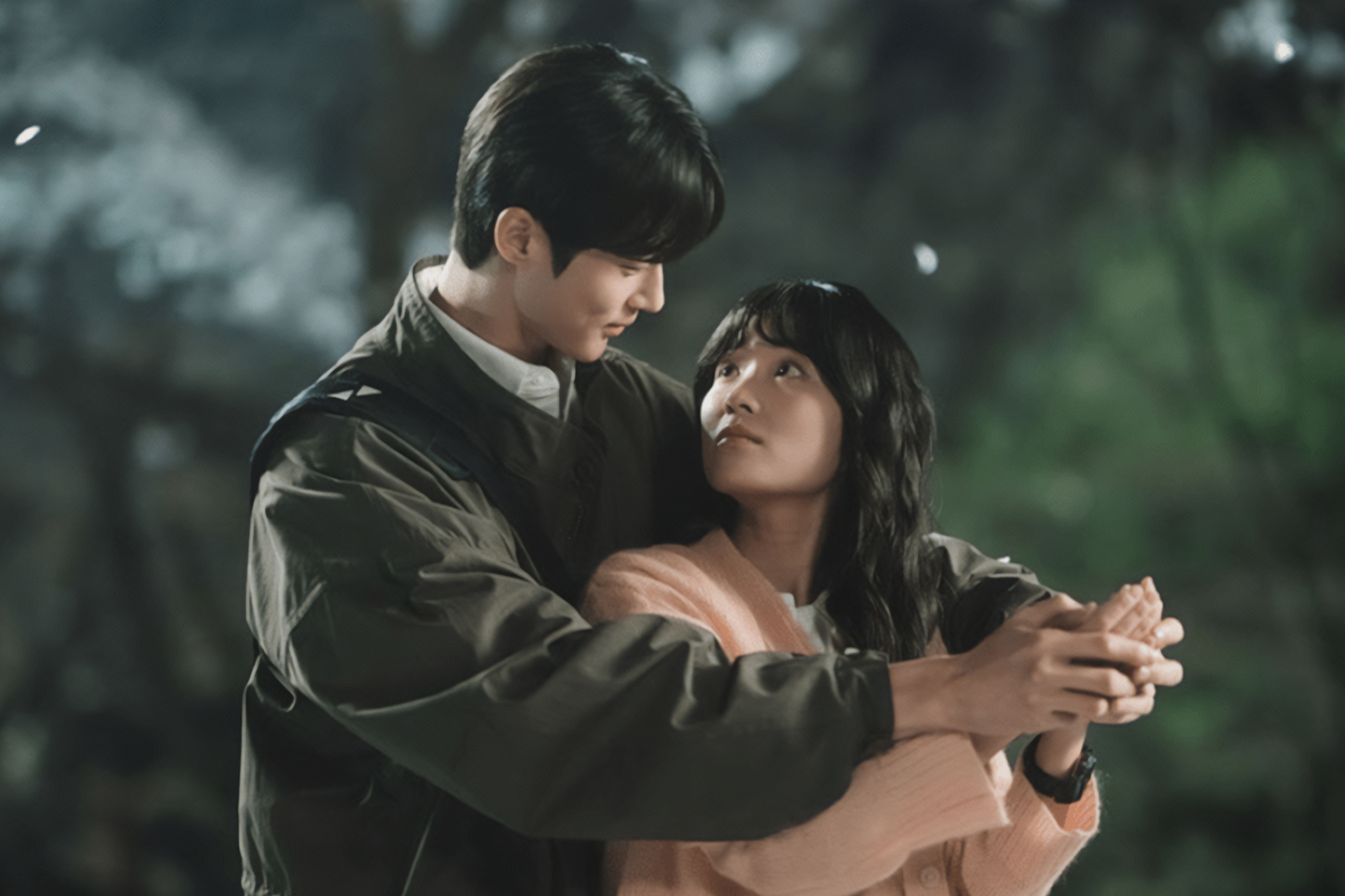 ‘Lovely Runner’ Puts A Korean Spin On ‘The Butterfly Effect’ With A Way Better Ending