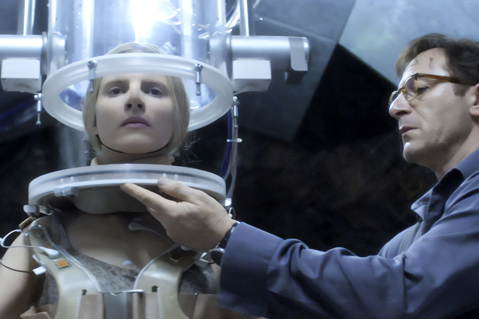 ‘White Lotus’ Star Jason Isaacs Says Streaming Execs Want To Finish ‘The OA’