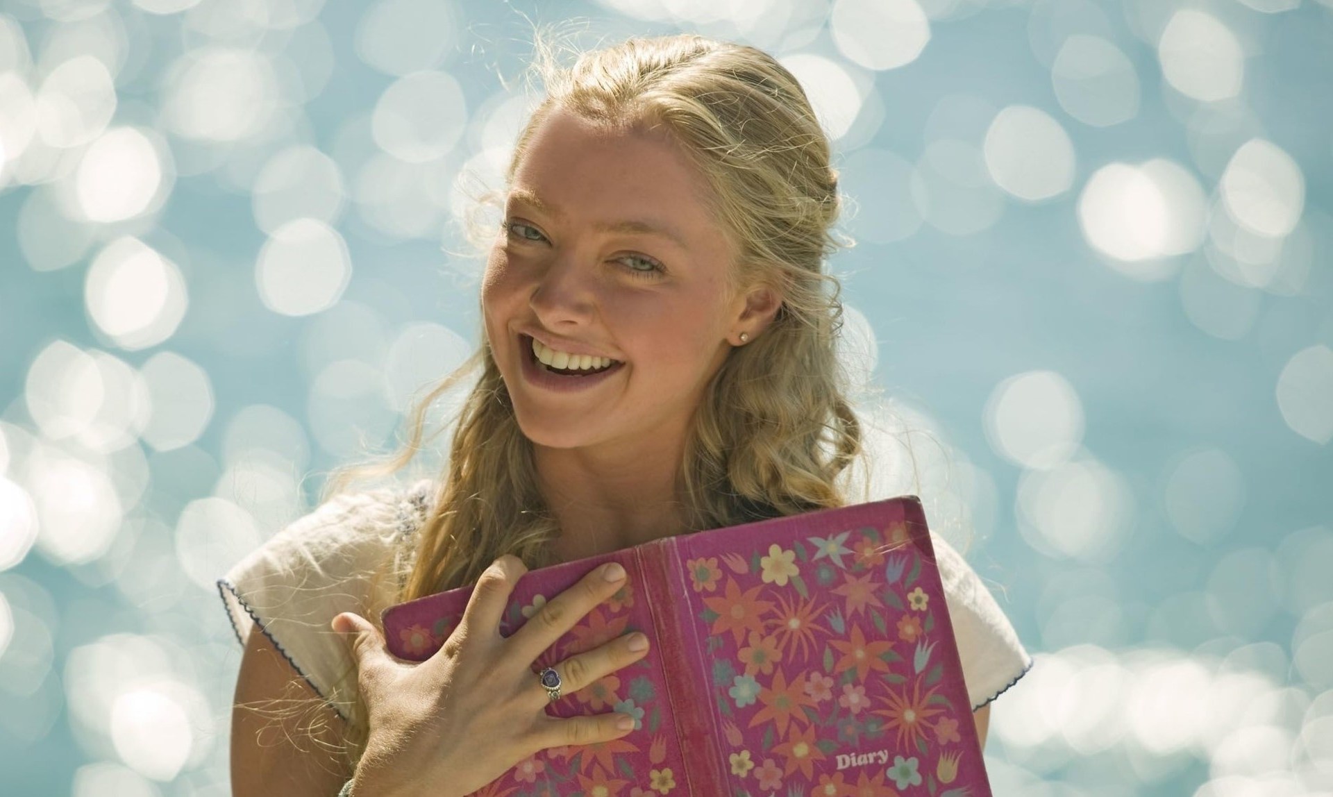 6 Movies That Evoke The Late-Summer Salt Air Of Taylor Swift’s ‘August’
