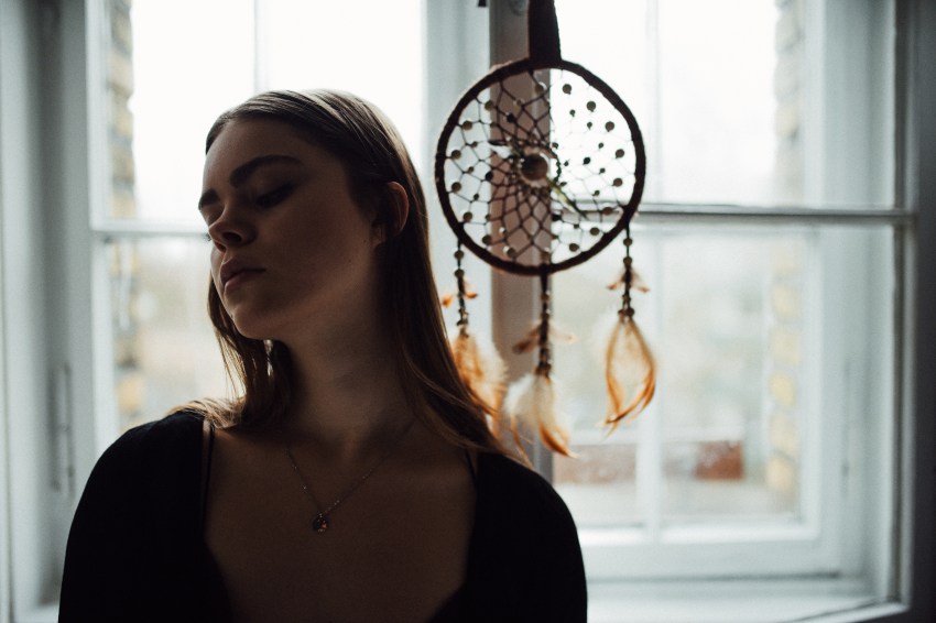 6 Ways To Stop Fighting What You Can’t Change (And Find Peace Instead)
