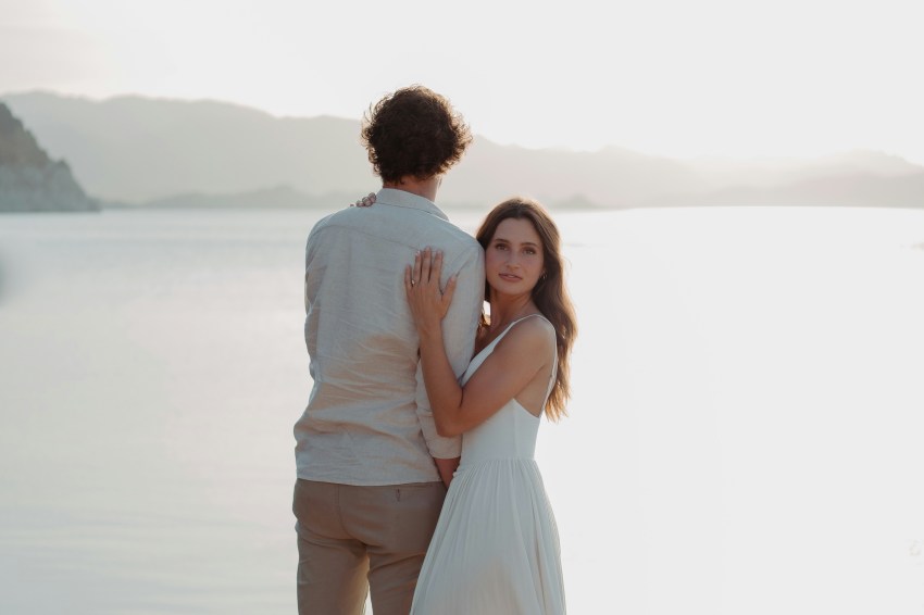 4 Zodiacs That Mistake Codependency For Connection