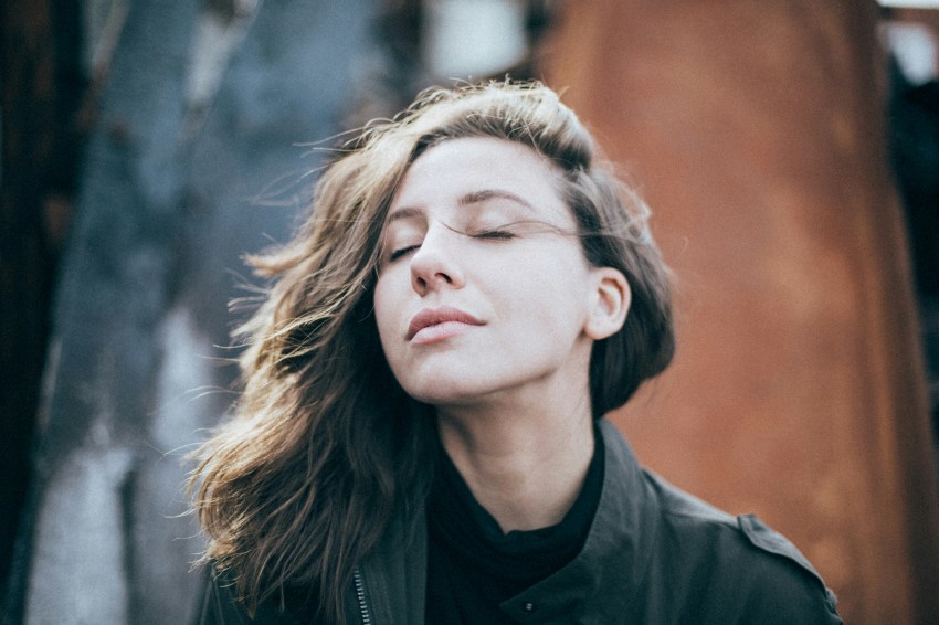 How To Differentiate Between Genuine Connection And Toxic Attachment, Because You Deserve Something Real