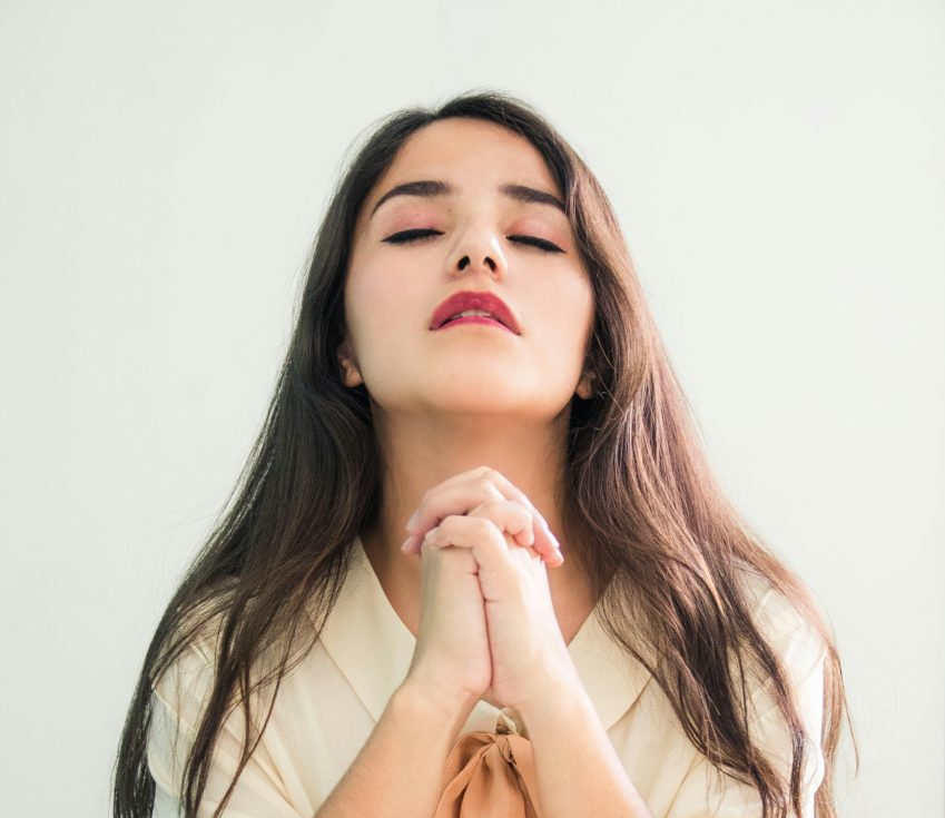 A Short Prayer To Ask God To Help You Stop Settling For Surface-Level Love