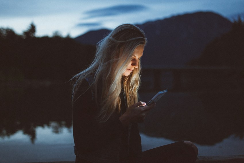 These 5 Zodiac Signs Use Their Phones Too Much