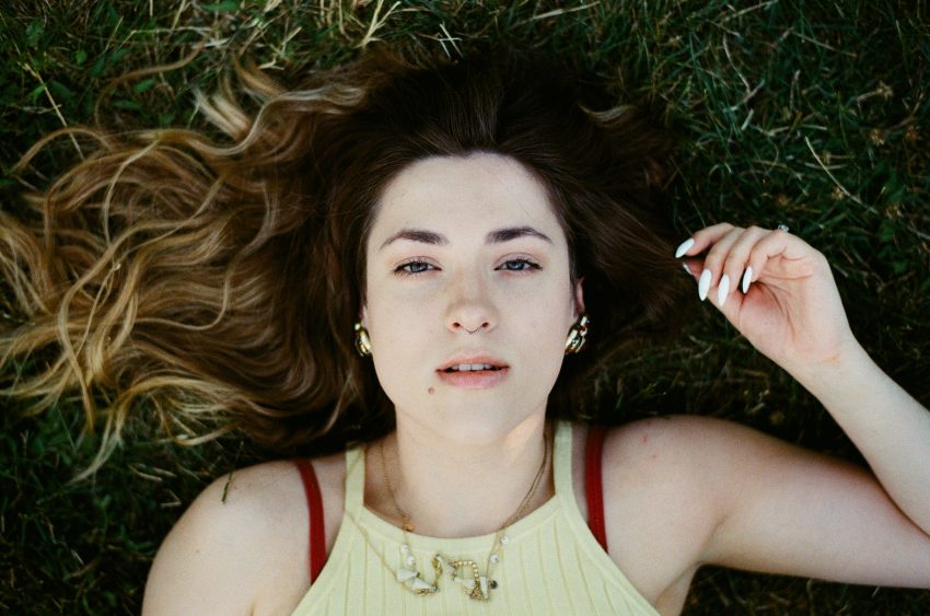 4 Zodiacs Who Love To Play The Devil’s Advocate
