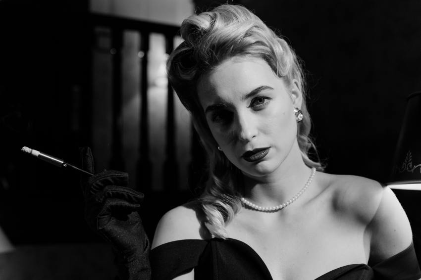 4 Zodiac Signs That Wear A Poker Face