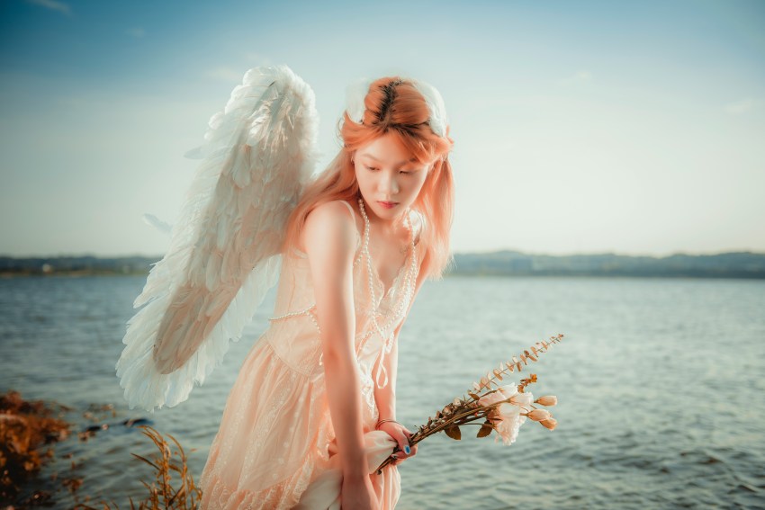 4 Zodiacs Who Are Angels On Earth In Heavenly Disguise