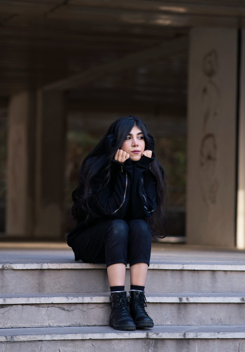 4 Zodiac Signs With High Walls Around Their Heart