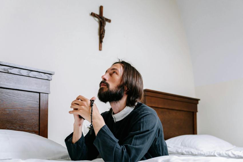 A Prayer For When God Feels Distant But You’re Still Showing Up