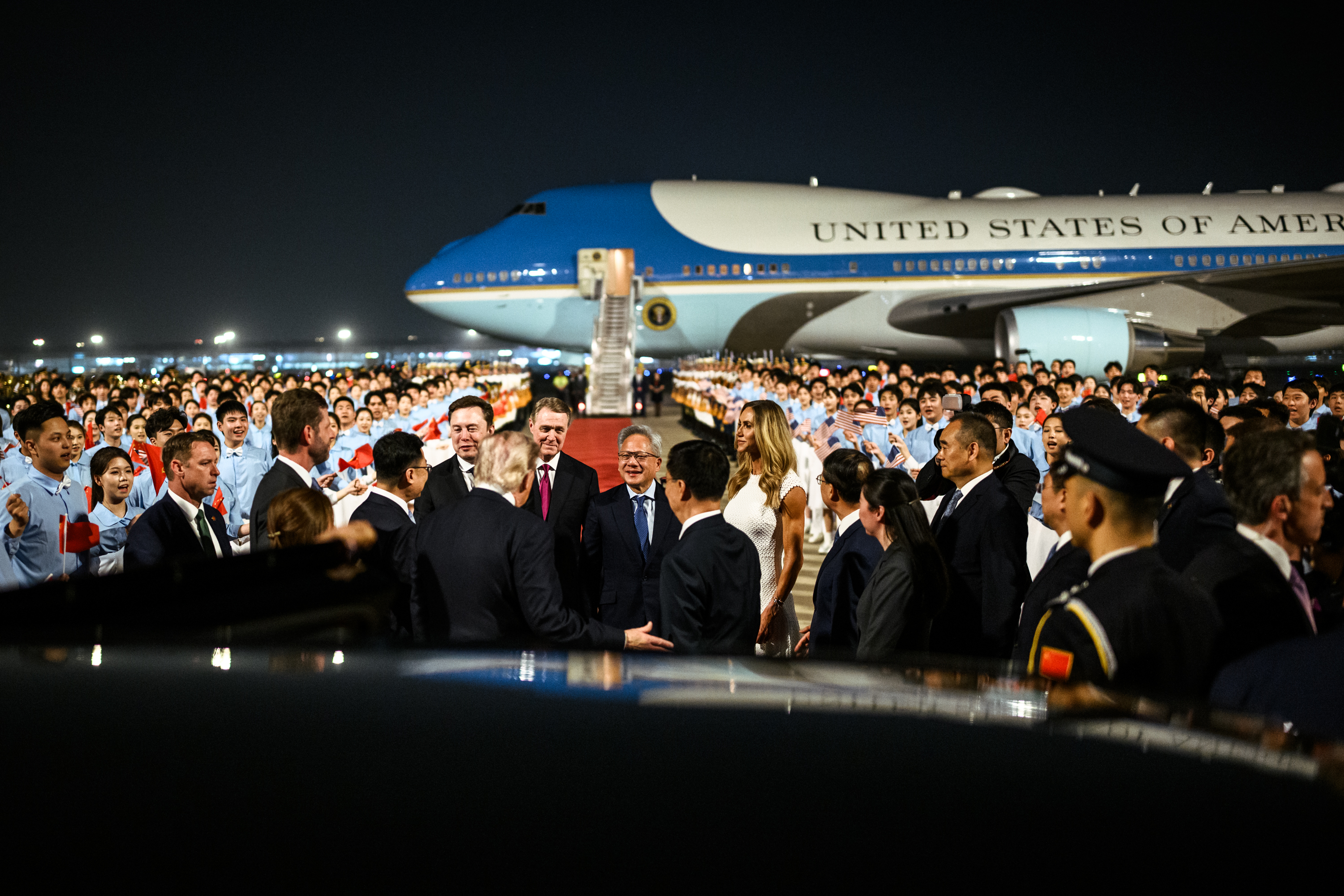 Trump Brought 17 CEOs to Beijing, but Only Musk and Huang Got Seats on Air Force One