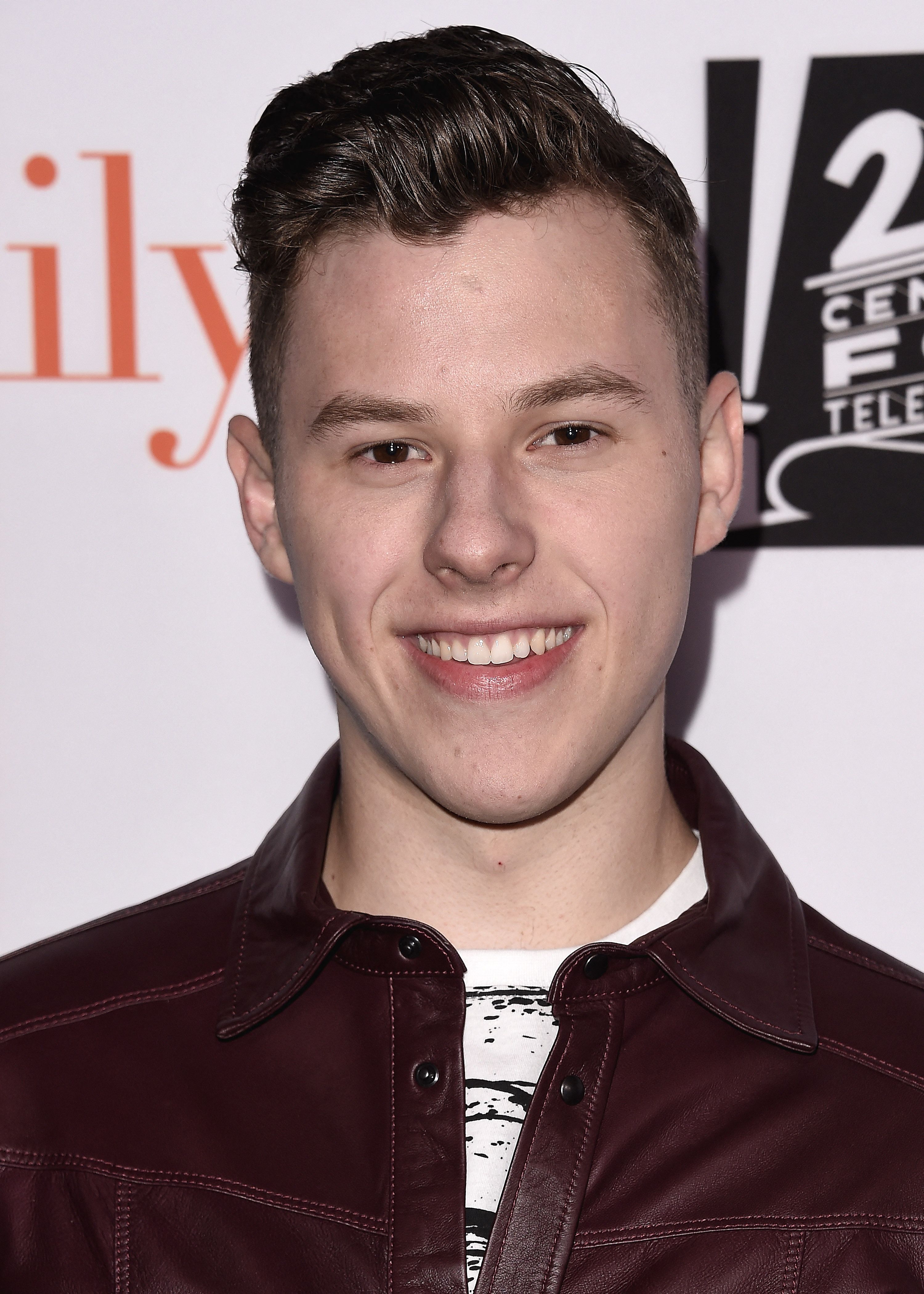 Modern Family cast members Nolan Gould, Sarah Hyland, Ty Burrell, Julie Bowen, Ariel Winter, Jesse Tyler Ferguson, and Eric Stonestreet at a For Your Consideration event