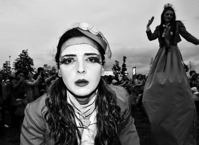 Tarot Readings For 3 Birth Months Who Should Embrace Their Weird Side This Summer