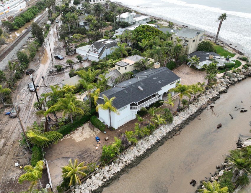 Ashton Kutcher and Mila Kunis Gutted Their $17M Carpinteria Estate, and Rebuilt It into One of the Most Beautiful Homes I’ve Seen in Years