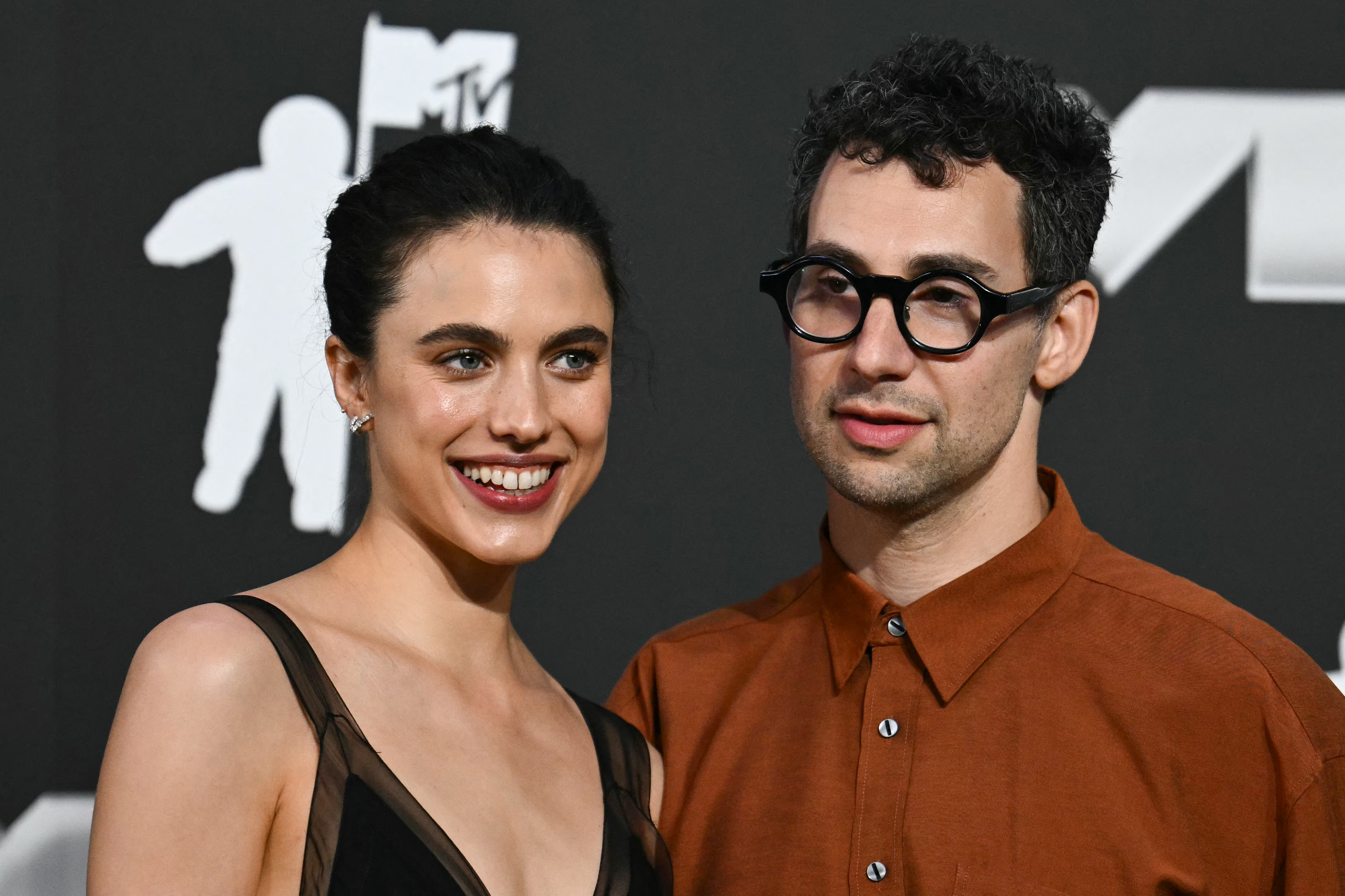 Click to open the image gallery Jack Antonoff and Margaret Qualley arriving at the MTV Video Music Awards at UBS Arena in Elmont, New York