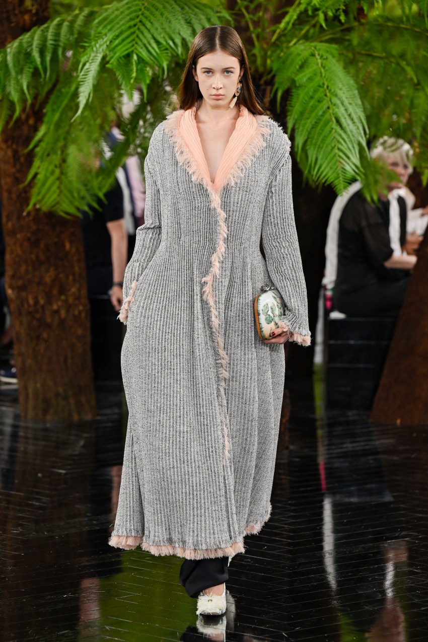 Sunday Rose Returned to the Dior Catwalk in a Grey-And-Pink Knit Coat, Months After Unfollowing Her Dad Keith Urban on Instagram