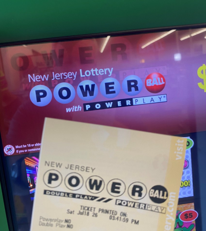 Someone in Illinois Just Won $1.04 Billion in the Powerball, Their Identity Remains a Mystery