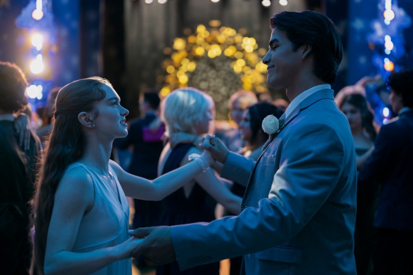 Carrie White and Tommy Ross dancing at prom